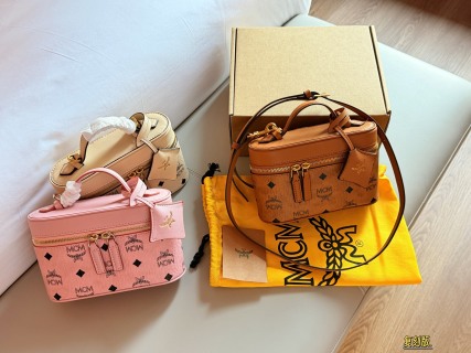 MCM化妆盒包 19×12cm 手拎斜挎单肩三用